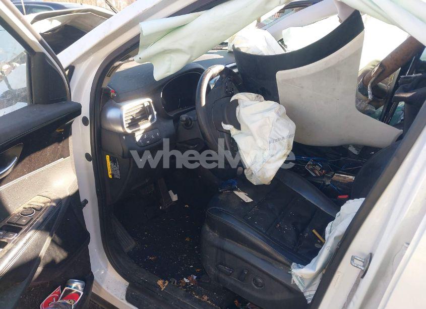 Photo 5 of 2017 Kia Sorento 3.3L EX (VIN 5XYPH4A55HG257251)