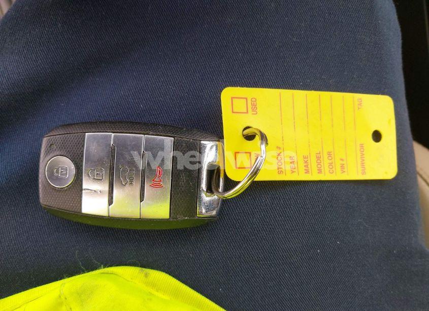 Photo 11 of 2017 Kia Sorento 3.3L EX (VIN 5XYPH4A55HG301314)