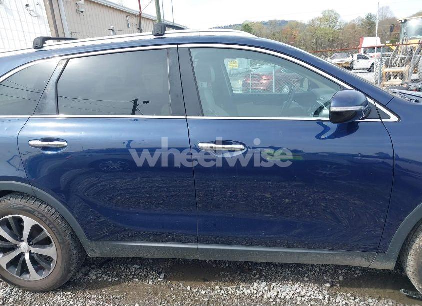 Photo 13 of 2017 Kia Sorento 3.3L EX (VIN 5XYPH4A55HG301314)