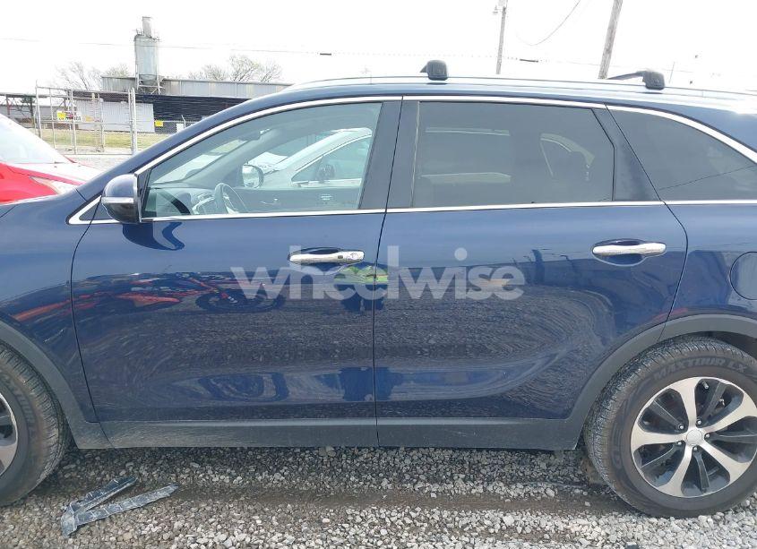Photo 14 of 2017 Kia Sorento 3.3L EX (VIN 5XYPH4A55HG301314)