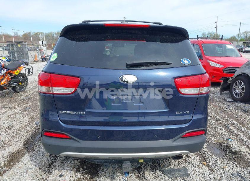 Photo 16 of 2017 Kia Sorento 3.3L EX (VIN 5XYPH4A55HG301314)