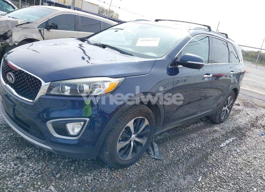 Photo 2 of 2017 Kia Sorento 3.3L EX (VIN 5XYPH4A55HG301314)