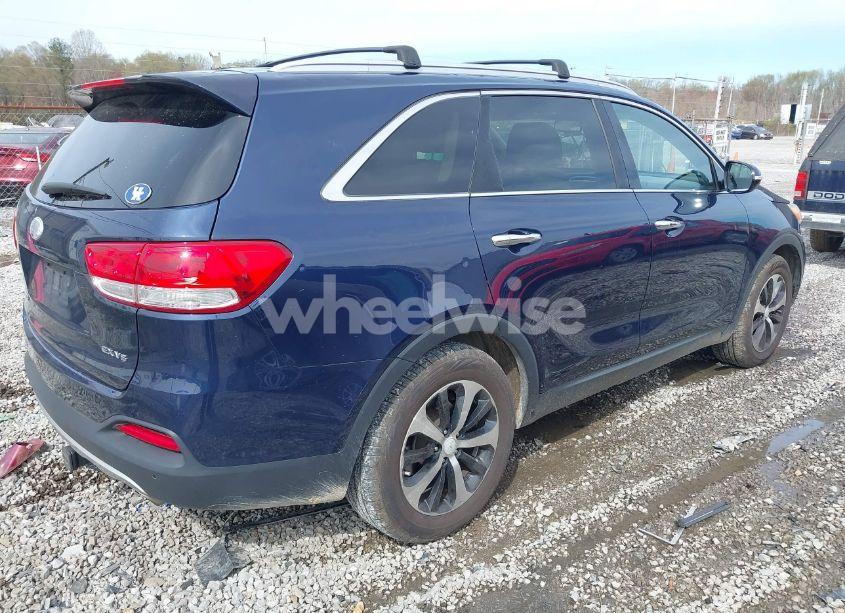 Photo 4 of 2017 Kia Sorento 3.3L EX (VIN 5XYPH4A55HG301314)