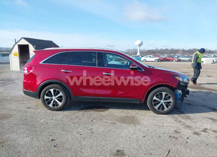 Photo 13 of 2016 Kia Sorento 3.3L EX (VIN 5XYPH4A56GG105722)