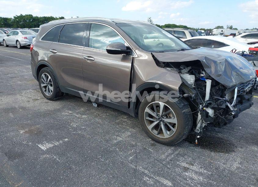 2019 Kia Sorento 3.3L EX (VIN 5XYPH4A56KG525795) main photo