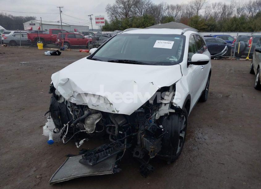 Photo 2 of 2017 Kia Sorento 3.3L EX (VIN 5XYPH4A57HG203255)
