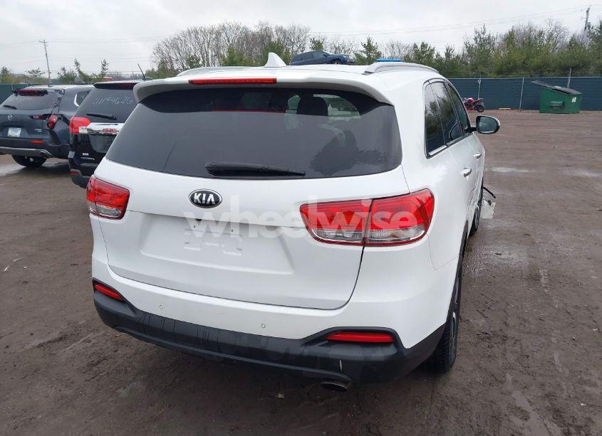 Photo 4 of 2017 Kia Sorento 3.3L EX (VIN 5XYPH4A57HG203255)