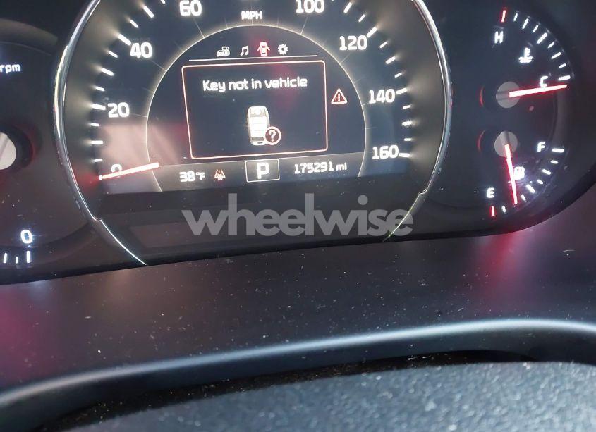 Photo 15 of 2017 Kia Sorento 3.3L EX (VIN 5XYPH4A57HG231895)