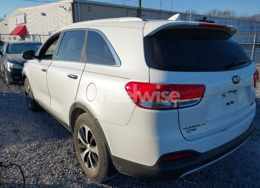 Photo 3 of 2017 Kia Sorento 3.3L EX (VIN 5XYPH4A57HG231895)