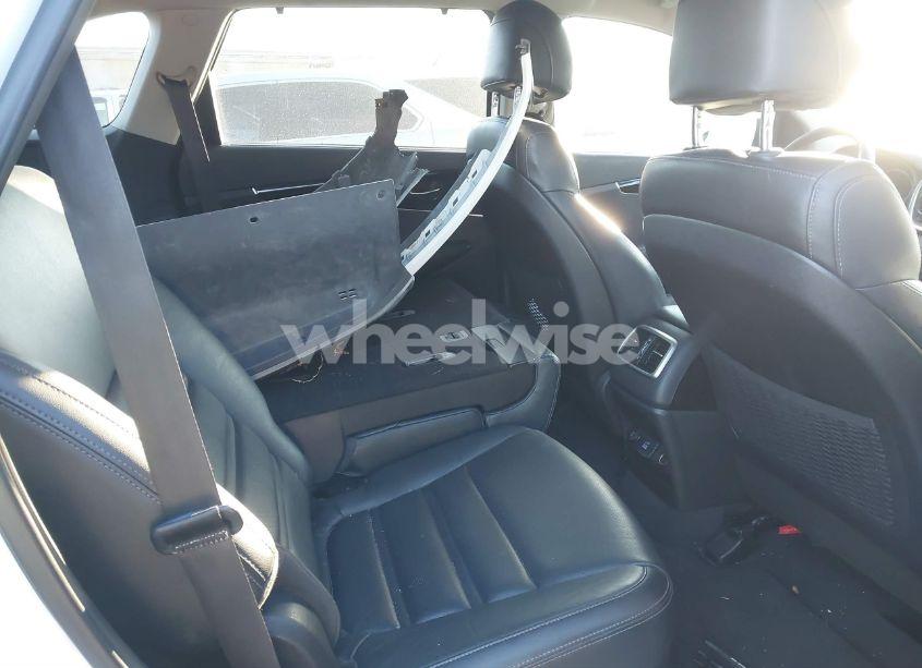 Photo 8 of 2017 Kia Sorento 3.3L EX (VIN 5XYPH4A57HG231895)