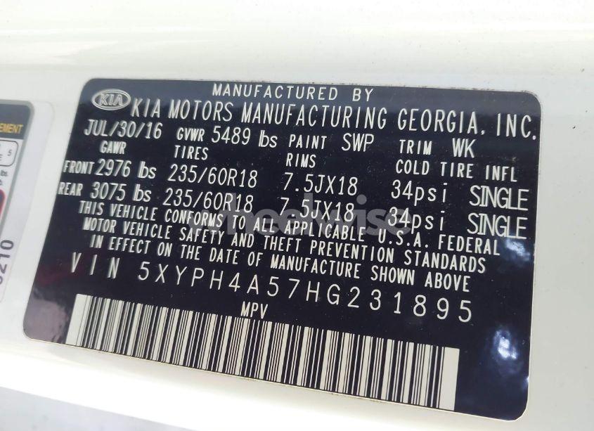 Photo 9 of 2017 Kia Sorento 3.3L EX (VIN 5XYPH4A57HG231895)
