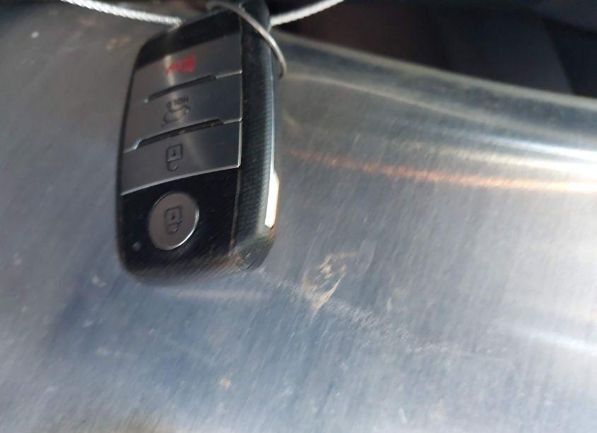 Photo 11 of 2017 Kia Sorento 3.3L EX (VIN 5XYPH4A57HG277131)