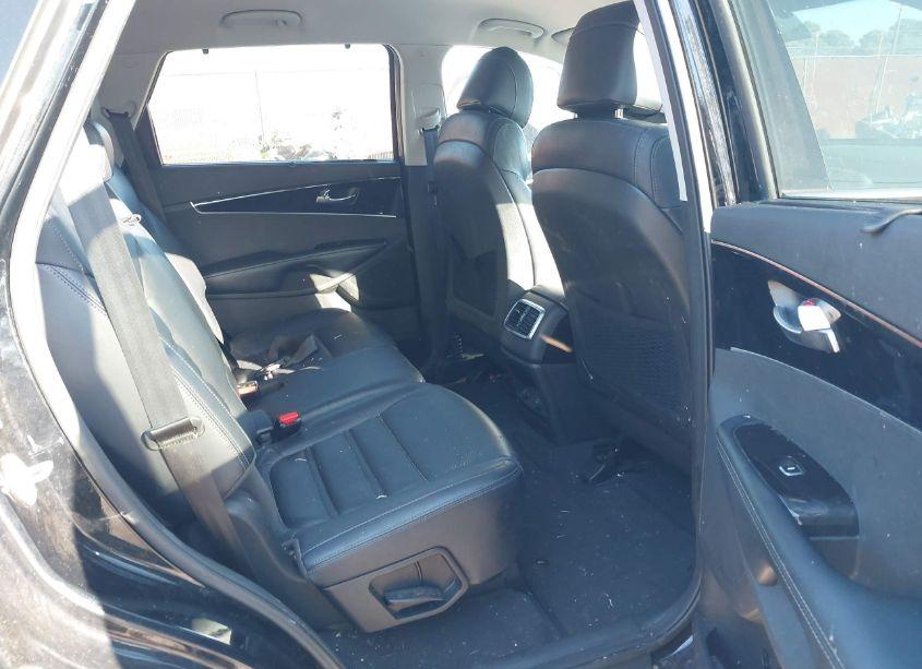 Photo 8 of 2017 Kia Sorento 3.3L EX (VIN 5XYPH4A57HG277131)