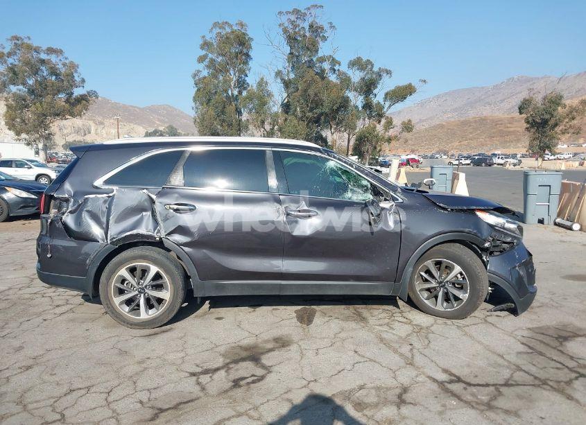Photo 12 of 2019 Kia Sorento 3.3L EX (VIN 5XYPH4A58KG541318)