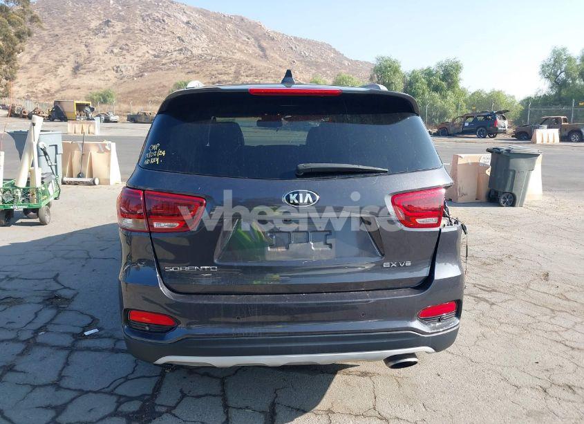 Photo 15 of 2019 Kia Sorento 3.3L EX (VIN 5XYPH4A58KG541318)