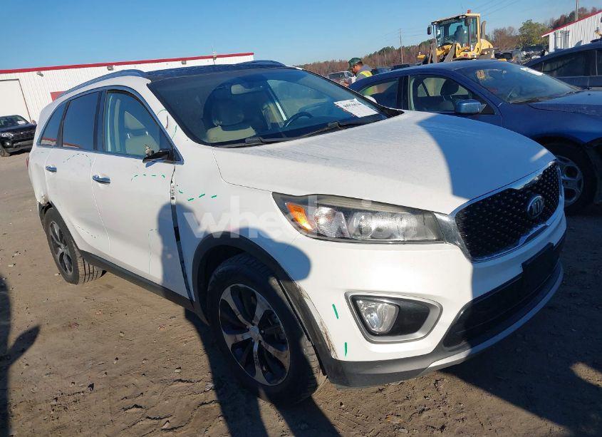 2016 Kia Sorento 3.3L EX (VIN 5XYPH4A59GG105262) main photo