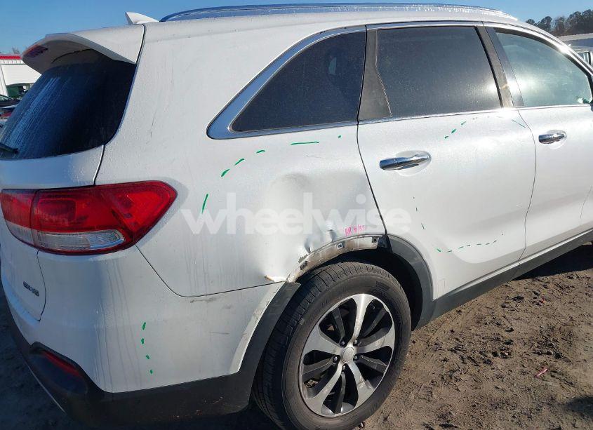 Photo 17 of 2016 Kia Sorento 3.3L EX (VIN 5XYPH4A59GG105262)