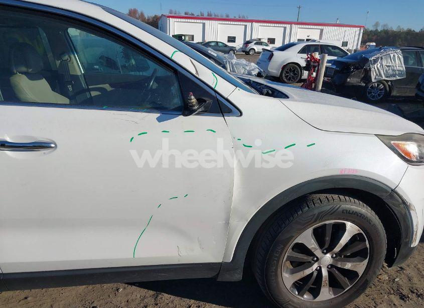 Photo 19 of 2016 Kia Sorento 3.3L EX (VIN 5XYPH4A59GG105262)