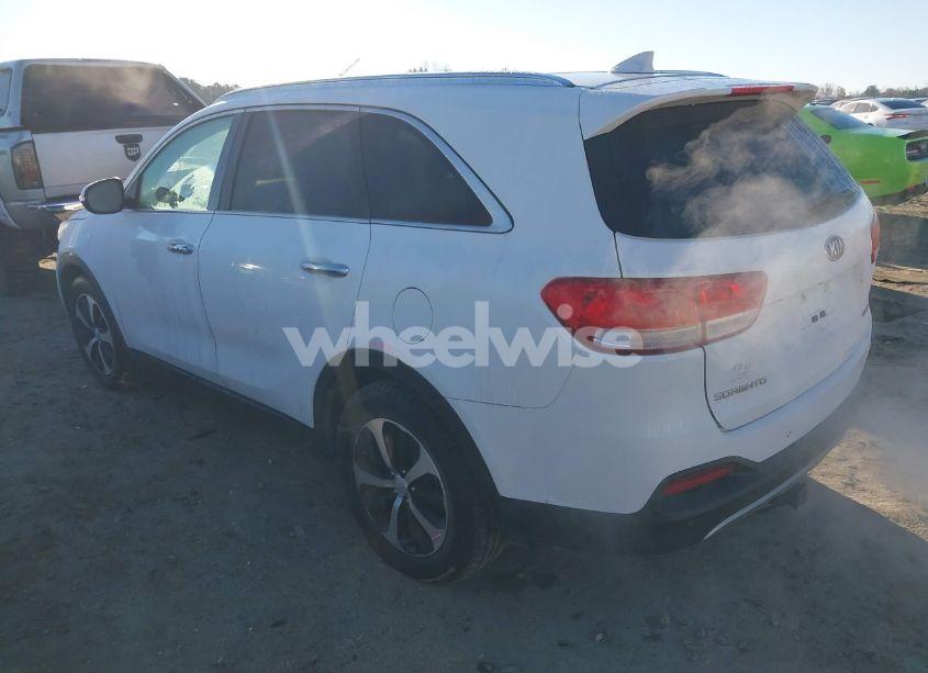 Photo 3 of 2016 Kia Sorento 3.3L EX (VIN 5XYPH4A59GG105262)