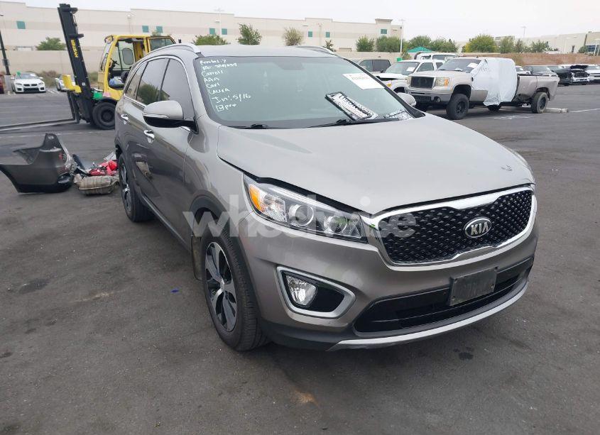 2018 Kia Sorento 3.3L EX (VIN 5XYPH4A59JG394960) main photo