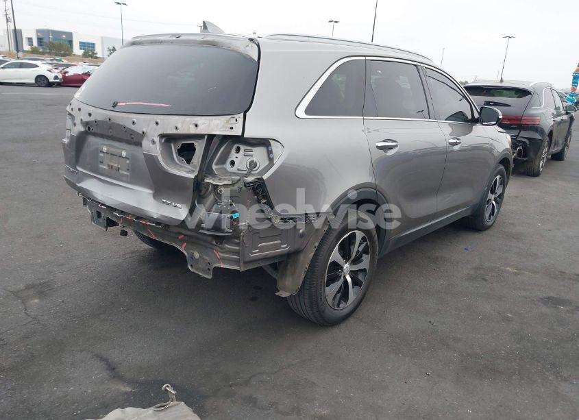 Photo 4 of 2018 Kia Sorento 3.3L EX (VIN 5XYPH4A59JG394960)