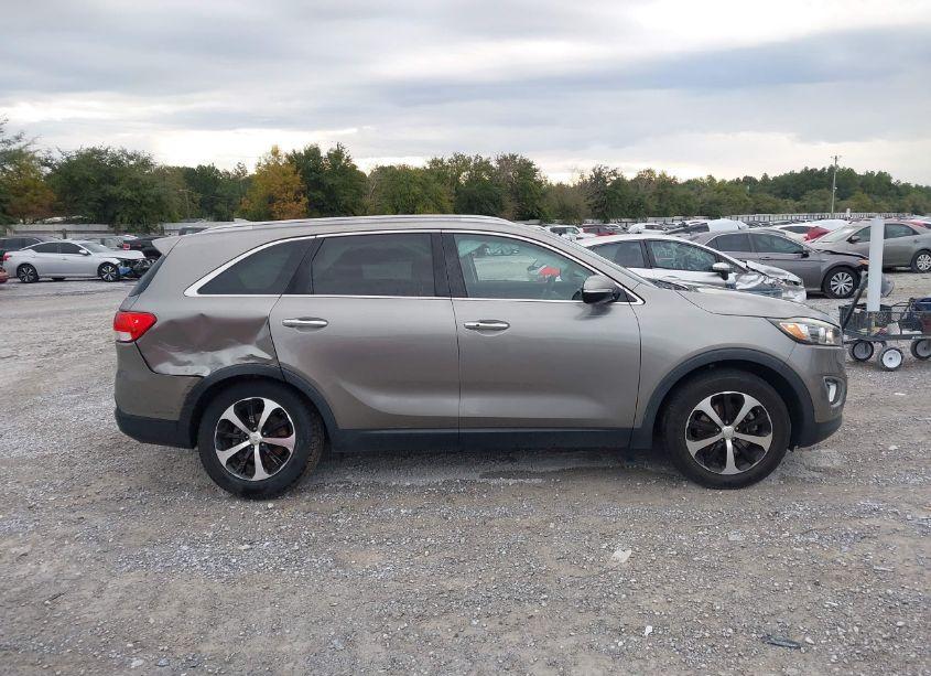 Photo 13 of 2018 Kia Sorento 3.3L EX (VIN 5XYPH4A59JG420358)