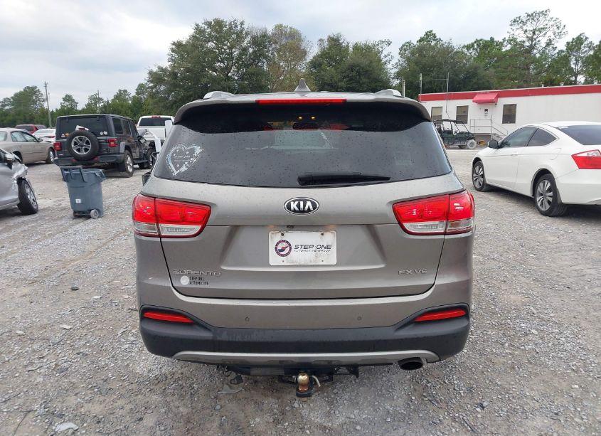 Photo 16 of 2018 Kia Sorento 3.3L EX (VIN 5XYPH4A59JG420358)