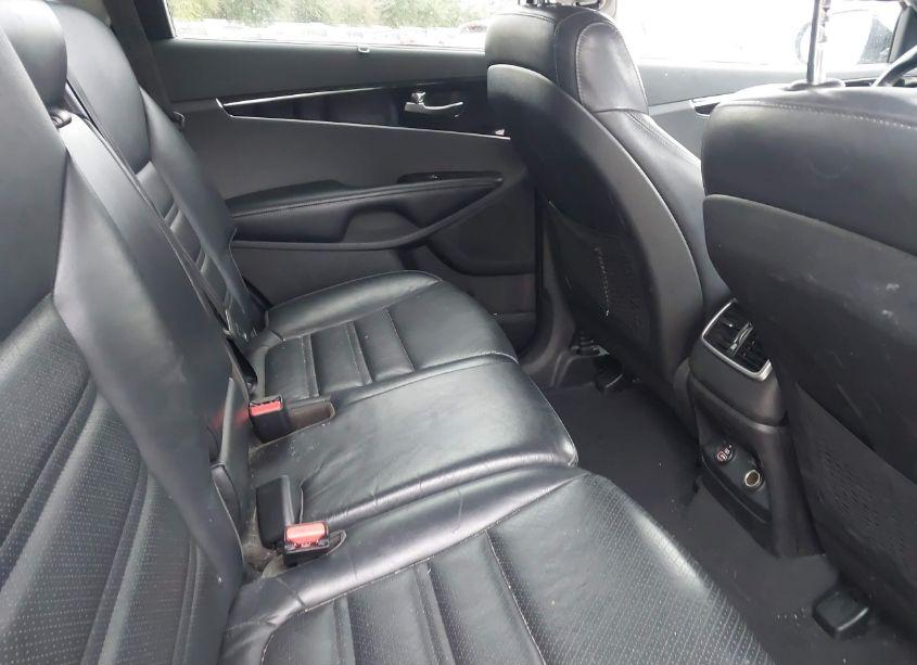 Photo 8 of 2018 Kia Sorento 3.3L EX (VIN 5XYPH4A59JG420358)