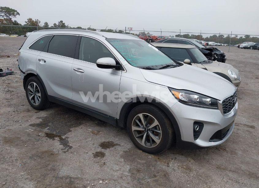 2019 Kia Sorento 3.3L EX (VIN 5XYPH4A59KG535351) main photo