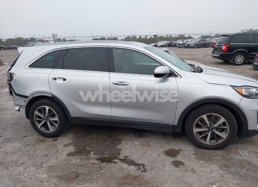 Photo 14 of 2019 Kia Sorento 3.3L EX (VIN 5XYPH4A59KG535351)