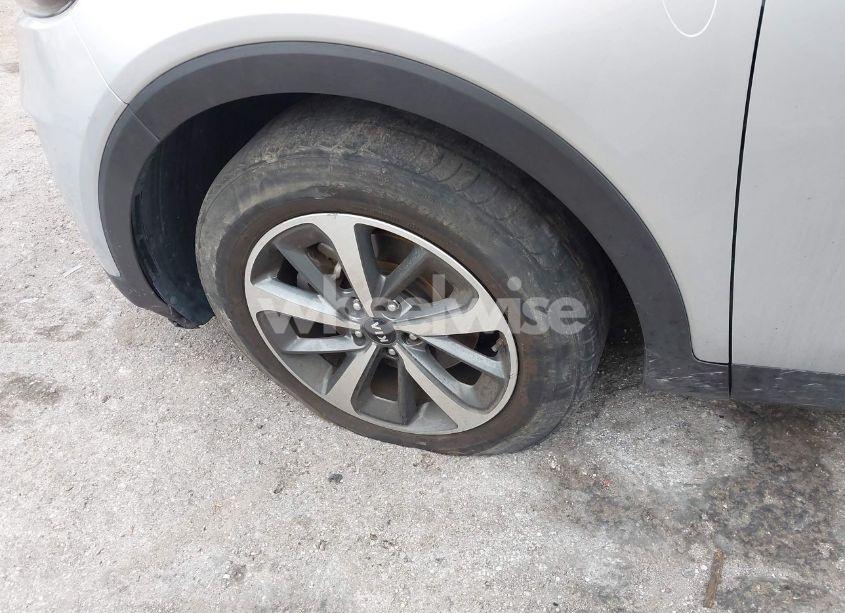 Photo 21 of 2019 Kia Sorento 3.3L EX (VIN 5XYPH4A59KG535351)