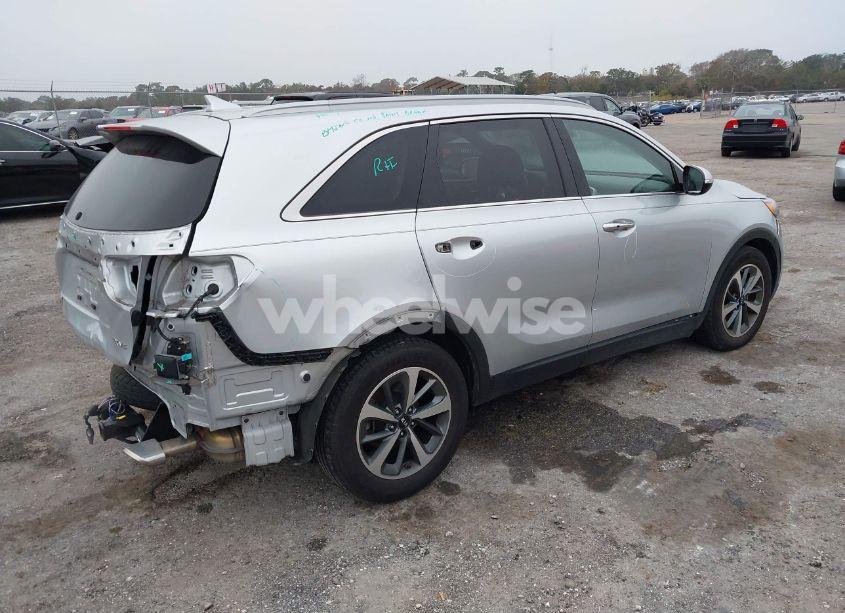 Photo 4 of 2019 Kia Sorento 3.3L EX (VIN 5XYPH4A59KG535351)
