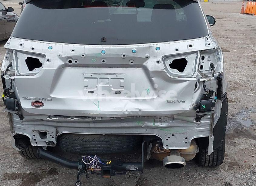 Photo 6 of 2019 Kia Sorento 3.3L EX (VIN 5XYPH4A59KG535351)