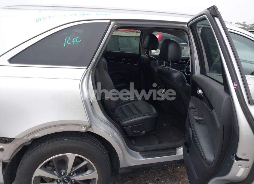 Photo 8 of 2019 Kia Sorento 3.3L EX (VIN 5XYPH4A59KG535351)