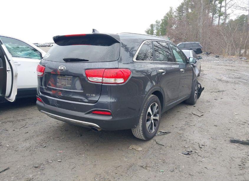 Photo 4 of 2016 Kia Sorento 3.3L EX (VIN 5XYPH4A5XGG089539)