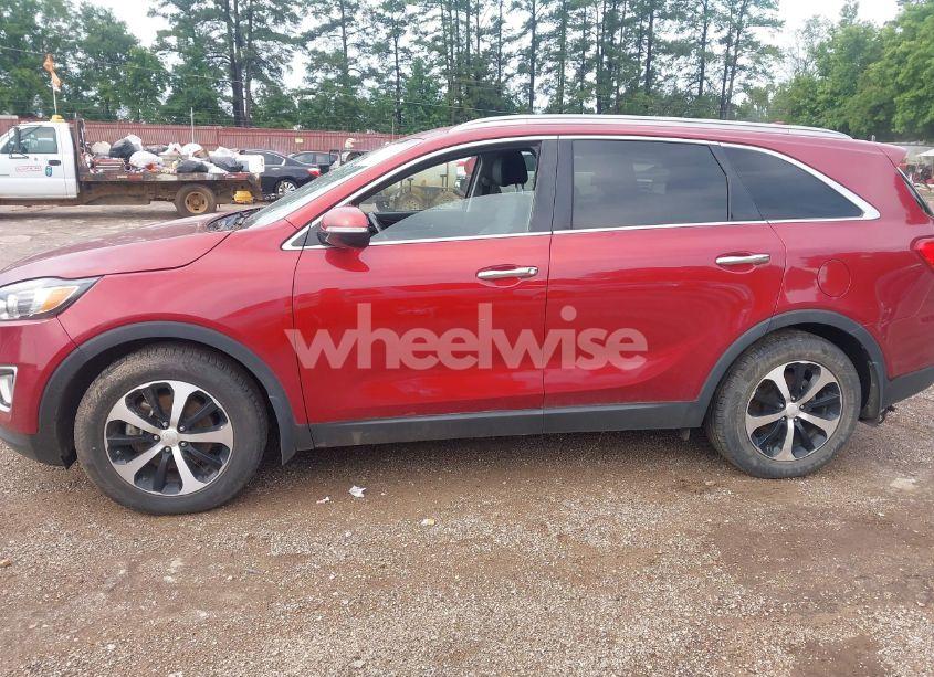 Photo 14 of 2016 Kia Sorento 3.3L EX (VIN 5XYPH4A5XGG100944)