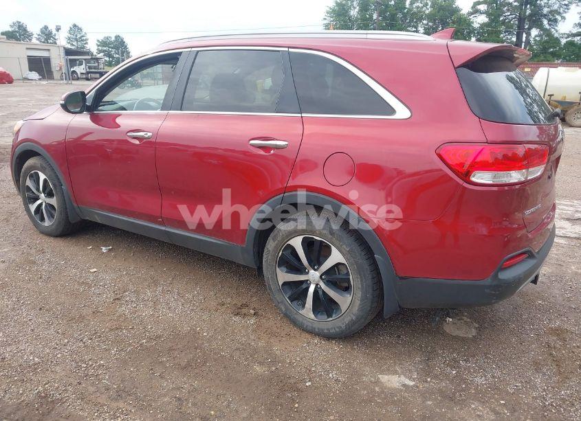 Photo 3 of 2016 Kia Sorento 3.3L EX (VIN 5XYPH4A5XGG100944)