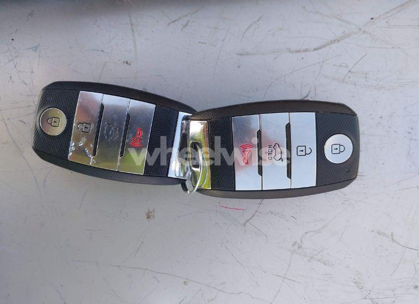 Photo 11 of 2018 Kia Sorento 3.3L EX (VIN 5XYPH4A5XJG353687)