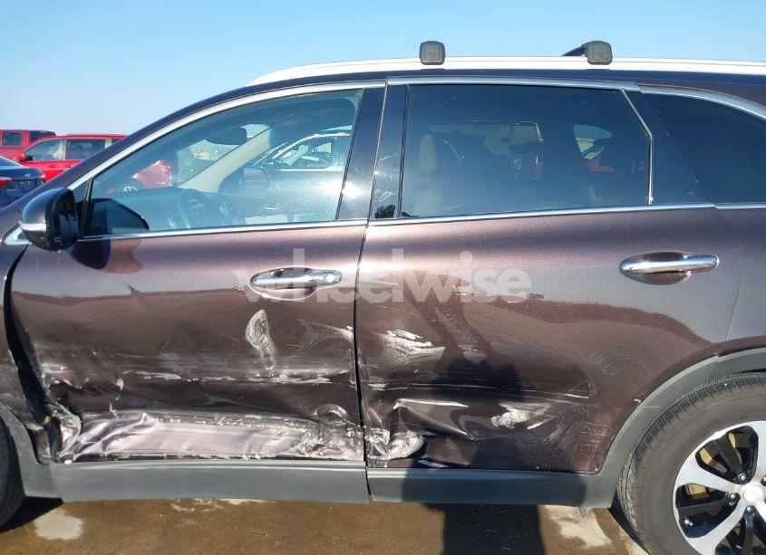 Photo 14 of 2018 Kia Sorento 3.3L EX (VIN 5XYPH4A5XJG353687)