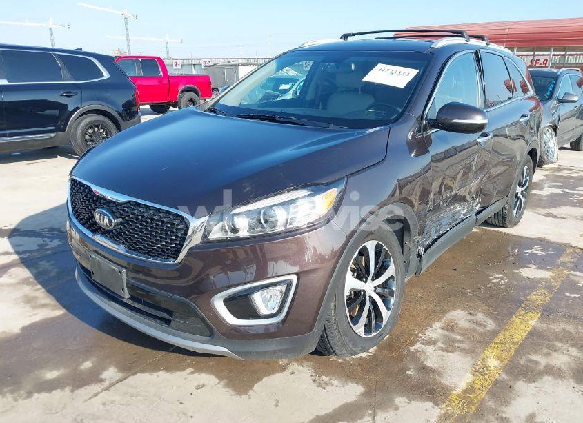 Photo 2 of 2018 Kia Sorento 3.3L EX (VIN 5XYPH4A5XJG353687)