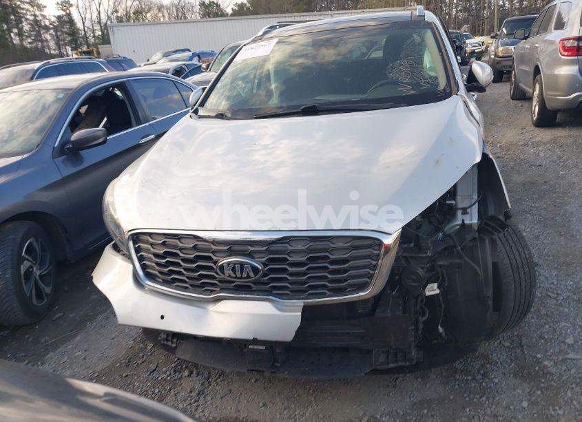 Photo 11 of 2019 Kia Sorento 3.3L EX (VIN 5XYPH4A5XKG474169)