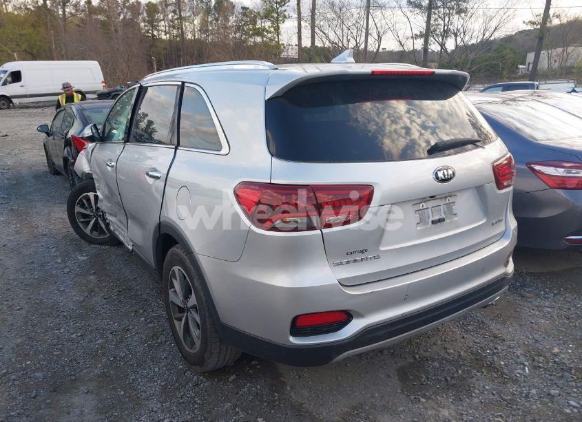 Photo 3 of 2019 Kia Sorento 3.3L EX (VIN 5XYPH4A5XKG474169)