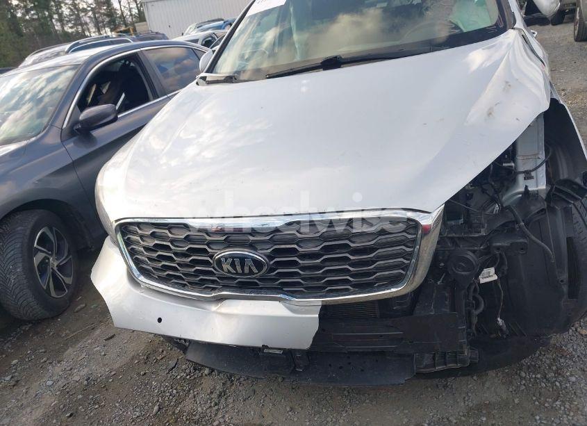 Photo 6 of 2019 Kia Sorento 3.3L EX (VIN 5XYPH4A5XKG474169)