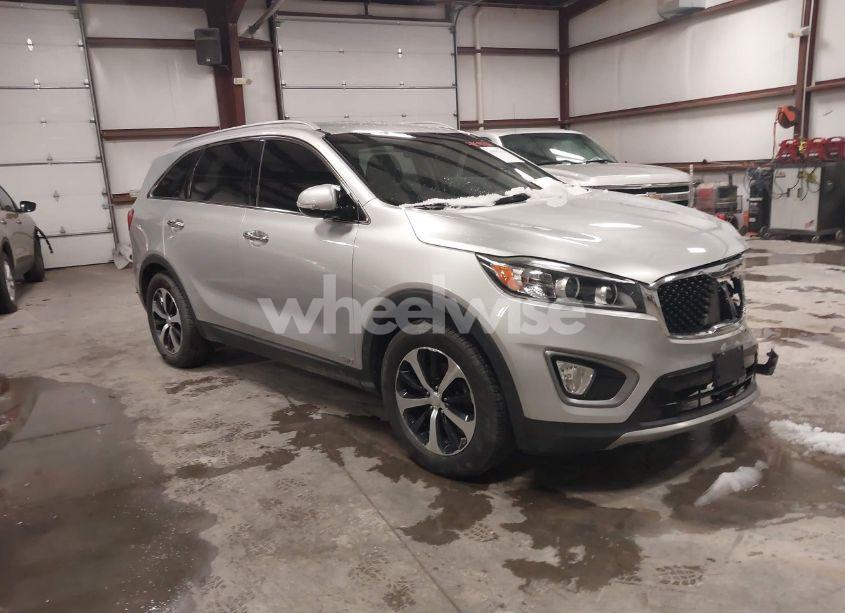 2016 Kia Sorento 2.0T EX (VIN 5XYPHDA11GG010465) main photo