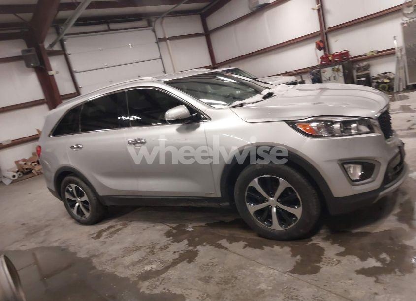 Photo 13 of 2016 Kia Sorento 2.0T EX (VIN 5XYPHDA11GG010465)