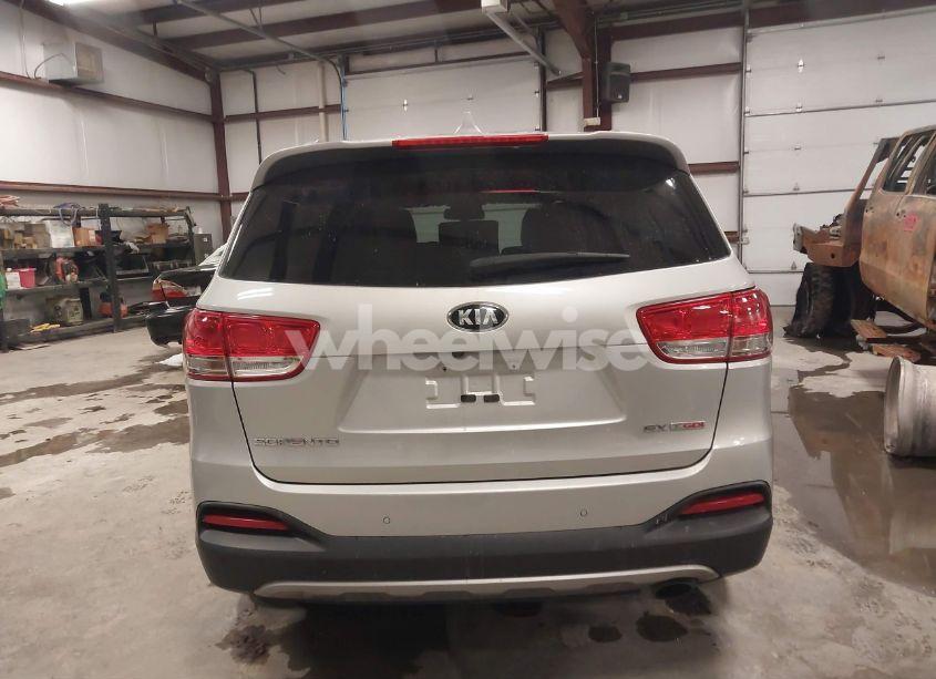 Photo 16 of 2016 Kia Sorento 2.0T EX (VIN 5XYPHDA11GG010465)