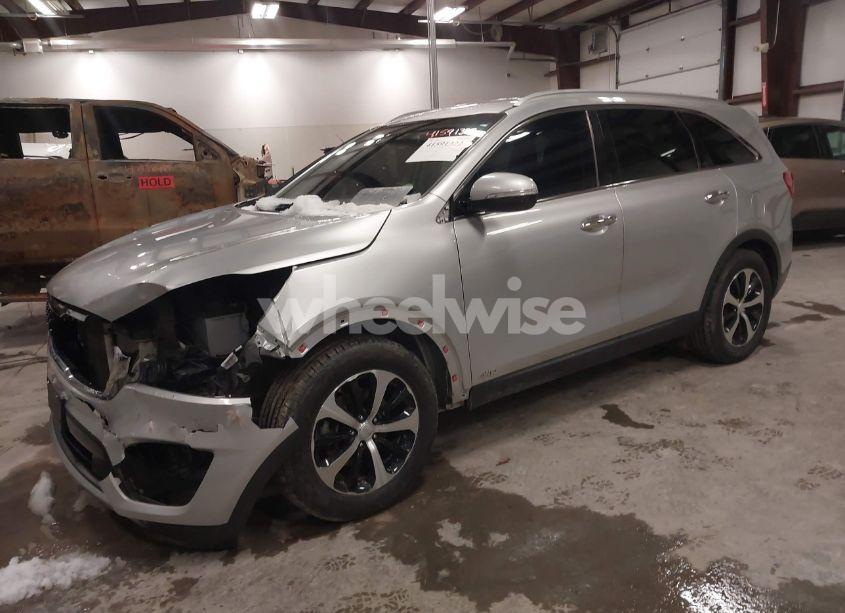 Photo 2 of 2016 Kia Sorento 2.0T EX (VIN 5XYPHDA11GG010465)
