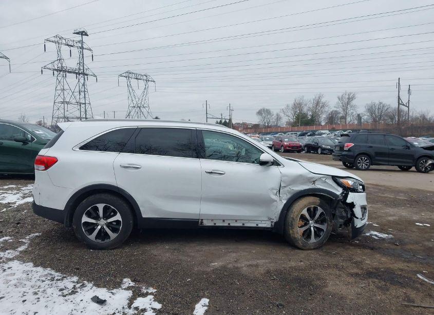Photo 13 of 2016 Kia Sorento 2.0T EX (VIN 5XYPHDA11GG010837)