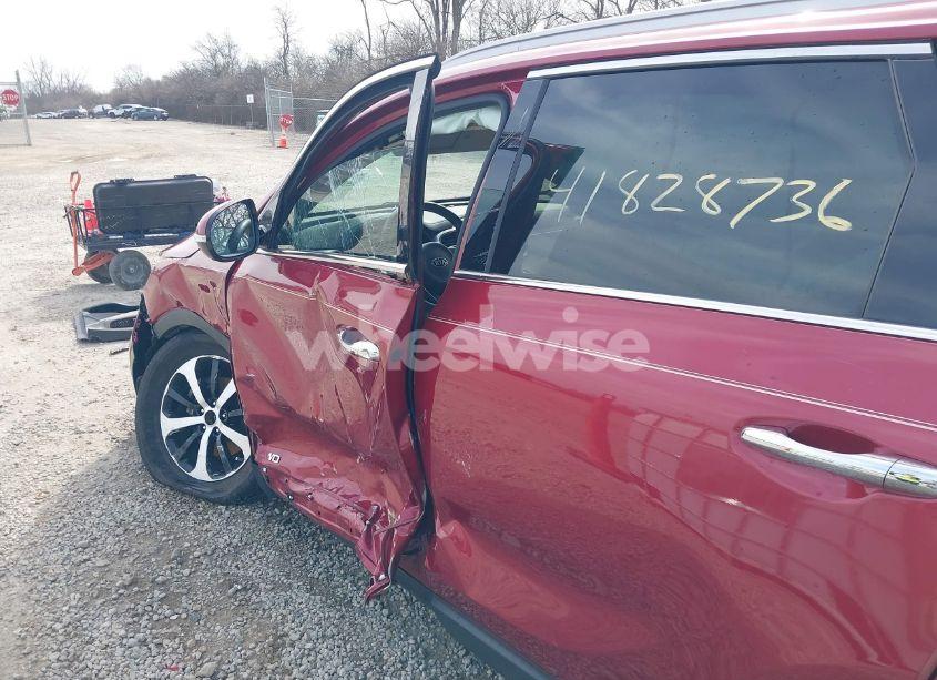 Photo 18 of 2018 Kia Sorento 2.0T EX (VIN 5XYPHDA12JG357634)