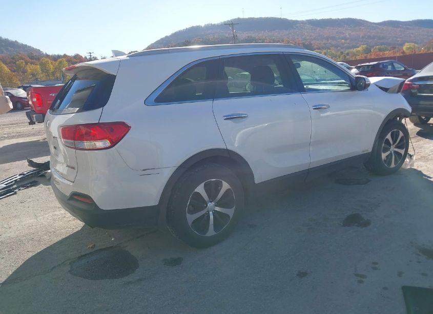 Photo 4 of 2016 Kia Sorento 2.0T EX (VIN 5XYPHDA16GG030534)